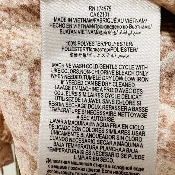 NWT BCBG MAXAZRIA Python Off-The-Shoulder Blouse Bare Pink 3/4 Sleeves Size XS - Picture 8 of 9